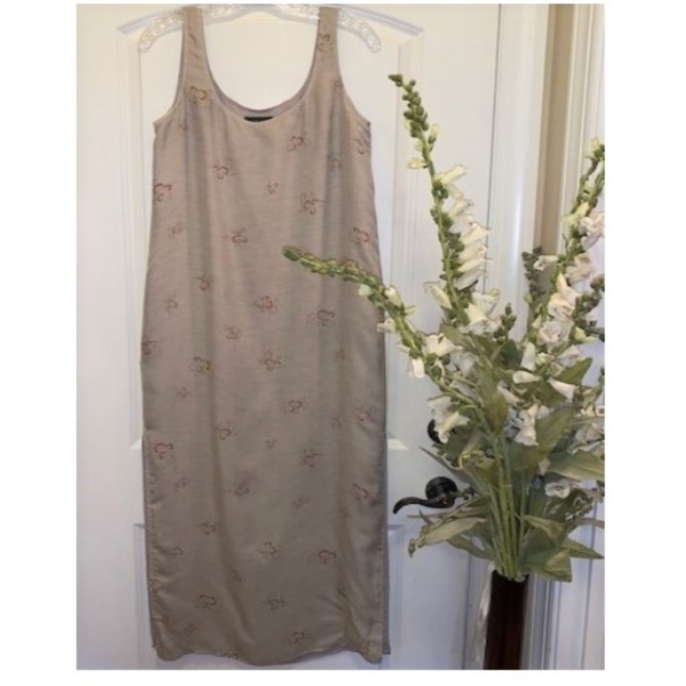 Finity Sleeveless Dress Tan with Flowers